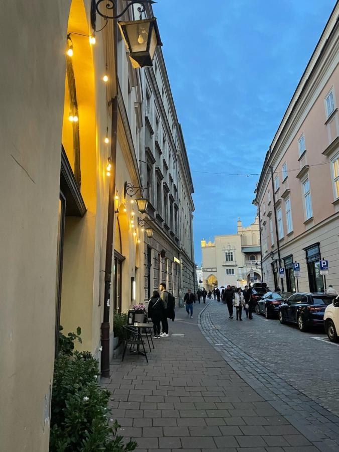 Bracka Main Square Apartments Krakow Bagian luar foto