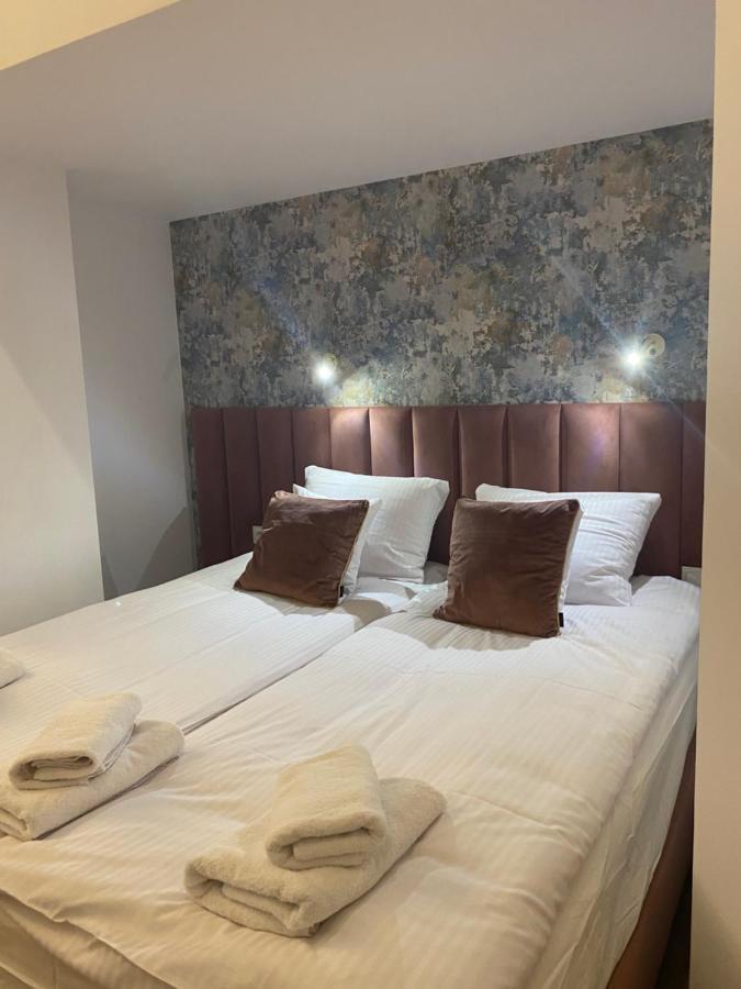 Bracka Main Square Apartments Krakow Bagian luar foto